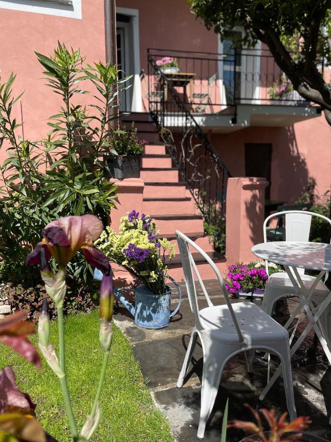 Ti Vengo A Cercare Bed & Breakfast Castellaro (Liguria)